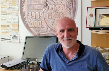 Színvonalas utánpótlást, extraligás felnőtt csapatokat és virágzó szakosztályokat szeretne Tálos Péter